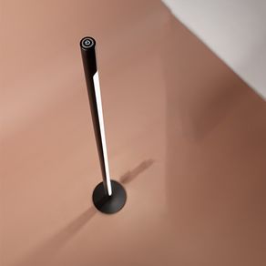 Image of Piantana in metallo moderna stick nero led - Piantana In Metallo Moderna Stick Nero Led
